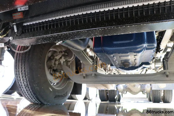 Sinotruk HOWO TX7-N Wozun Edition 12.5L LNG 480hp 6X4(10 wheels) Sinotruk 12-Speed Tractor Truck Chassis (2) | 86Trucks