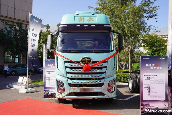 FAW Jiefang J6G Leading Edition 280hp 4X2(6 wheels) 6.75m flatbed truck (flat top) Exterior (2) | 86Trucks