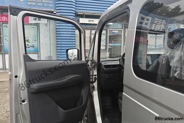 Foton Lefu 2025 Model Changxing Edition 6-Seat Electric Light Bus Aiyike 40.18kWh Cab (1) | 86Trucks