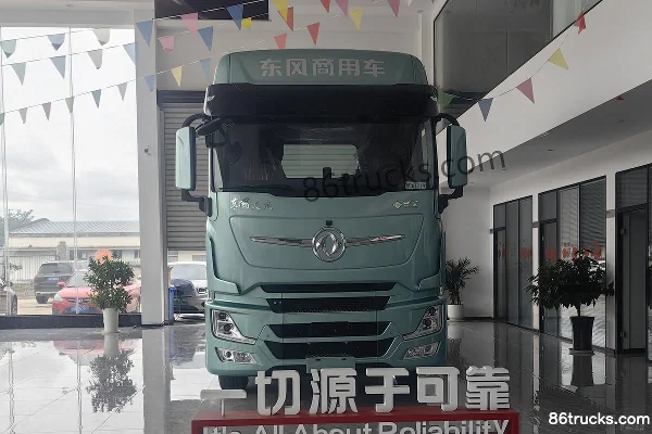 Dongfeng Tianlong Flagship KX King Edition 14.5L LNG 630hp 6X4(10 wheels) Dongfeng 12-speed AMT automatic tractor truck Exterior (2) | 86Tru