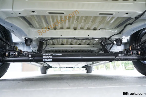 Changan Kuayue Starlight 2025 Smart Edition 3-Seat Electric Cargo Van EVE 51.52kWh Chassis (1) | 86Trucks