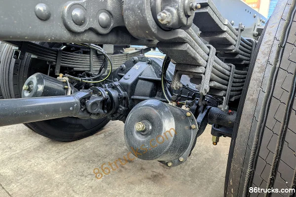 Dongfeng M3V 240 hp 4X2(6 wheels) 6.8m flatbed cargo truck Chassis (3) | 86Trucks