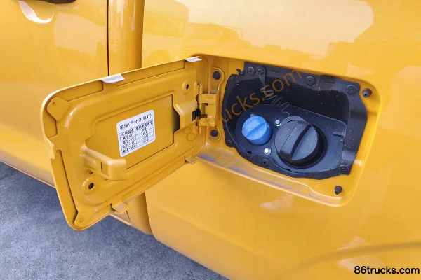 JMC Baodian 2018 New Fashion Edition Standard 2.4L Gasoline 136hp 2WD Long Cargo Box Double Cab Pickup Body (2) | 86Trucks