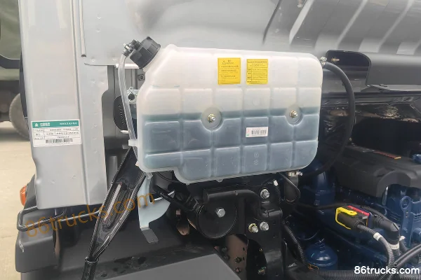 Sinotruk HOWO Hanjiang 160 ch 4X2(6 roues) Camion porteur fourgon cabine simple 5,15 m Châssis (2) | 86Trucks