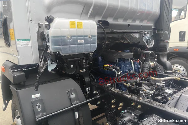 Sinotruk HOWO Hanjiang 160 ch 4X2(6 roues) Camion porteur fourgon cabine simple 5,15 m Châssis (1) | 86Trucks