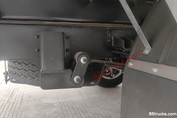 SRM Xinyuan T5L EV Standard 4X2(6 wheels) 3.71m Single Row Pure Electric Refrigerated Truck CATL 70.47kWh Chassis (3) | 86Trucks