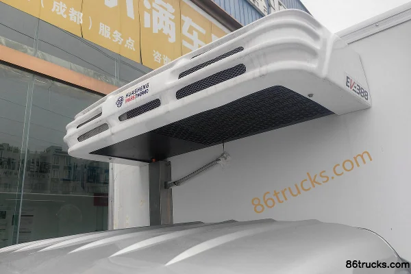 SRM Xinyuan T5L EV Standard 4X2(6 wheels) 3.71m Single Row Pure Electric Refrigerated Truck CATL 70.47kWh Body (1) | 86Trucks