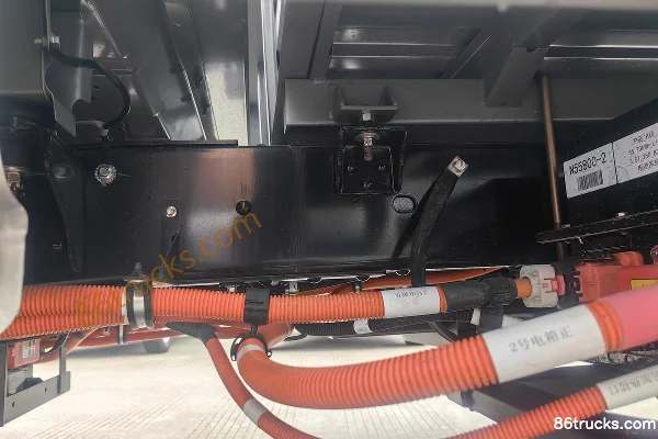 SRM Xinyuan T5L EV version urbaine 3,7 m simple cabine plateau électrique pur CATL 55,7 kWh 4X2(6 roues) Châssis (2) | 86Trucks