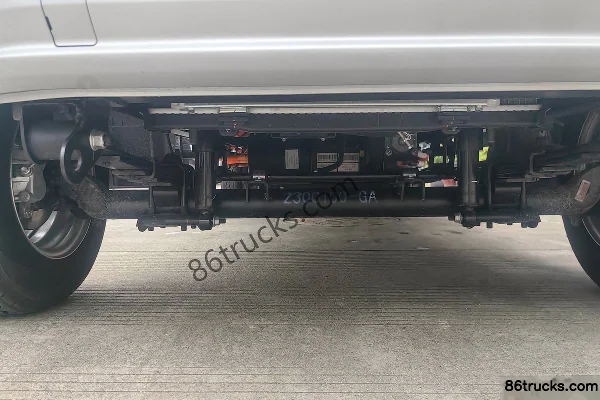 SRM Xinyuan T5LEV 2024 Intercity Edition 3.5T 3.8m Single Row Pure Electric Flatbed Mini Truck 70.47kWh 4X2(6 wheels) Chassis (1) | 86Trucks