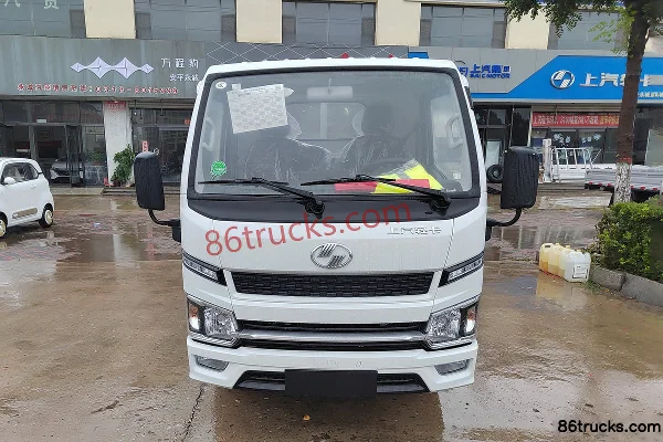 Yuejin Fuxing S100V 95 hp 4X2(6 wheels) 4.2m single-row flatbed light truck Exterior (2) | 86Trucks