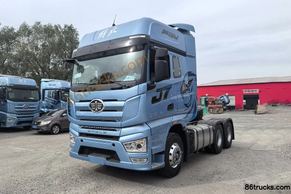 FAW Jiefang J7 Leading Edition 13.2L Diesel 640hp 6X4(10 wheels) FAW Jiefang 12-Speed High Roof Tractor Truck Exterior (3) | 86Trucks