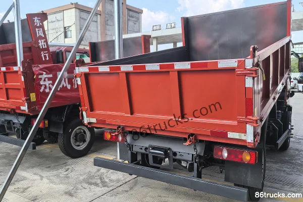 Dongfeng Tuoxing S1 2.5L Diesel 160hp 4X2(6 wheels) Fast Gear 10-speed 3.5m Single Row Dump Truck Body (2) | 86Trucks