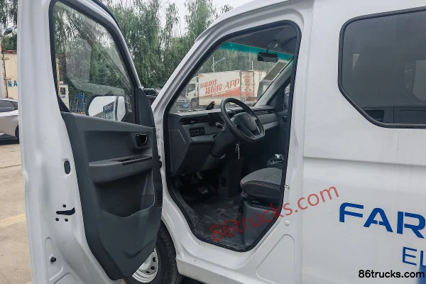 FARIZON Xingxiang V6E Functional Edition 6-Seat 4.845m Pure Electric Light Bus Zhixin 46.08kWh Cab (1) | 86Trucks