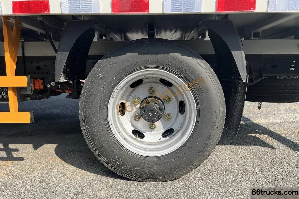 JMC Shunda 2025 électrique pur 4X2(6 roues) frein hydraulique 3,8 m cabine simple fourgon camion léger CALB 50,38 kWh Châssis (3) | 86Trucks