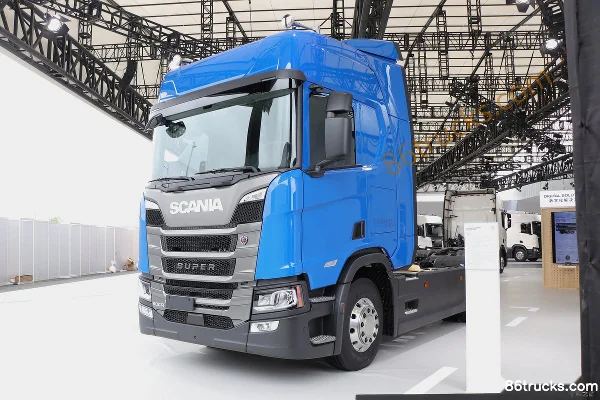 Scania New 500R Series China version 12.7L diesel 500hp 4X2(6 wheels) AMT automatic high roof tractor truck Exterior (2) | 86Trucks