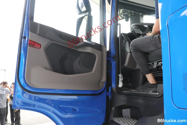 Scania New 500R Series China version 12.7L diesel 500hp 4X2(6 wheels) AMT automatic high roof tractor truck Cab (2) | 86Trucks