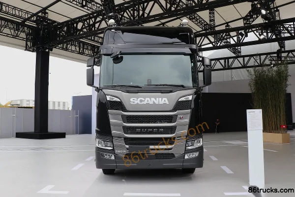 Scania New 560R PRO China version 12.7L diesel 560hp 6X2R Scania 14-speed AMT automatic high roof tractor truck Exterior (2) | 86Trucks