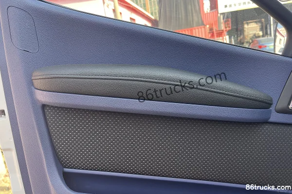 FAW Jiefang Hu 6G Wide Body 165 hp 4X2(6 wheels) 4.16m Single Row Van Light Truck Cab (3) | 86Trucks