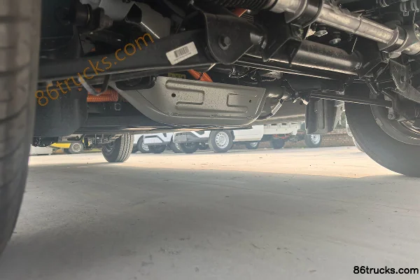 FARIZON Xingxiang V6E Function Edition 6-Seat 4.845m Pure Electric Light Bus 41.055kWh Chassis (1) | 86Trucks