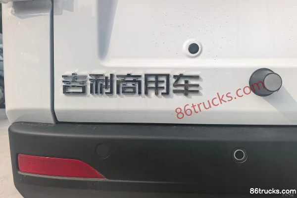 FARIZON Xingxiang V6E Function Edition 6-Seat 4.845m Pure Electric Light Bus 41.055kWh Cargo Box (3) | 86Trucks