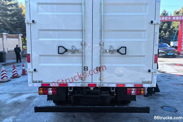 JMC Kaiyun Blue Whale 160ch 4X2(6 roues) camion léger fourgon 4,2m cabine simple Carrosserie (2) | 86Trucks
