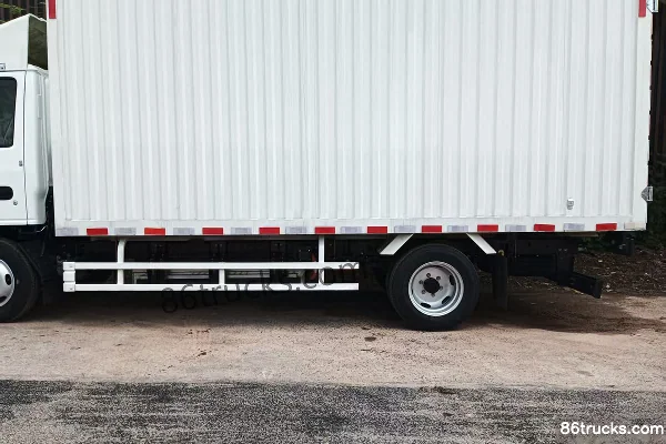 Jinhu ET50 Channel Edition Hydraulic Brake 4.25m Single Row Pure Electric Van Light Truck CATL 70.59kWh 4X2(6 wheels) Cab (1) | 86Trucks