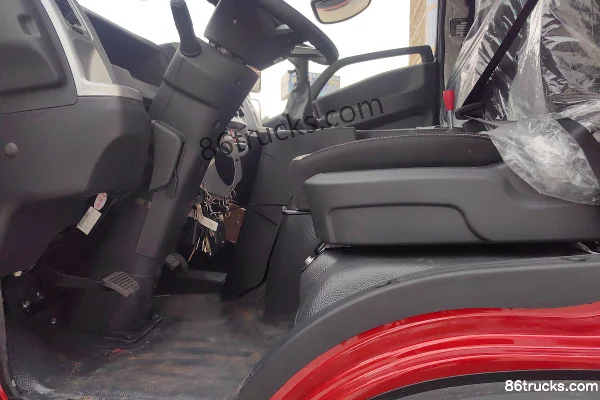 Sinotruk V1 Series 2.5L Diesel 175hp 4X2(6 wheels) Fast Gear 10-Speed 3.15m Single Row Dump Truck Cab (3) | 86Trucks
