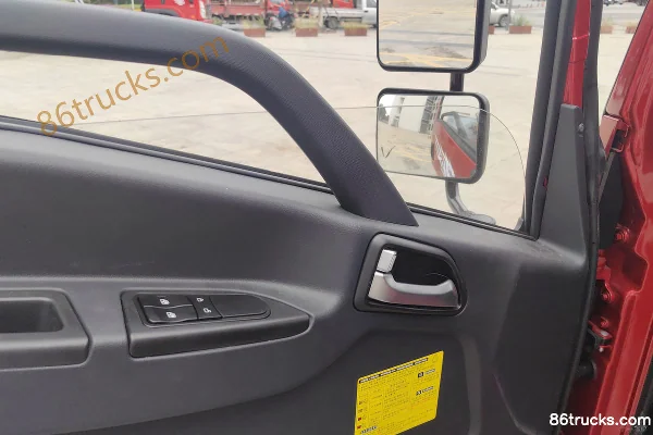 Sinotruk V1 Series 2.5L Diesel 175hp 4X2(6 wheels) Fast Gear 10-Speed 3.15m Single Row Dump Truck Cab (2) | 86Trucks