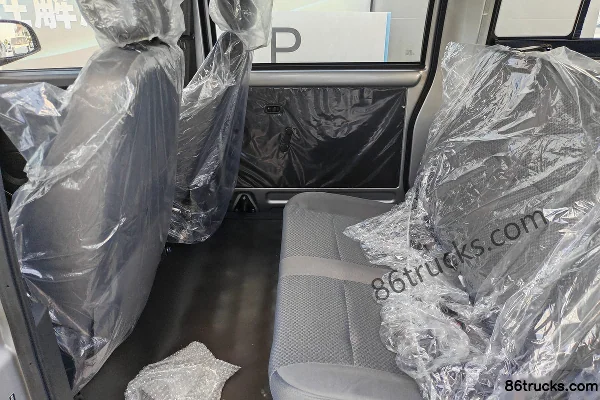 Lingshi Auto Yufeng EV50 Passenger Comfort 7-Seat 4.49m Electric Light Bus 41.86kWh Cargo Box (2) | 86Trucks