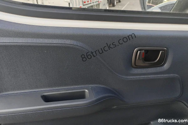 Yufeng Auto Gold Warehouse 2025 Model Super Value Edition 6-Seat Pure Electric Light Bus BYD 42.3kWh Cab (2) | 86Trucks