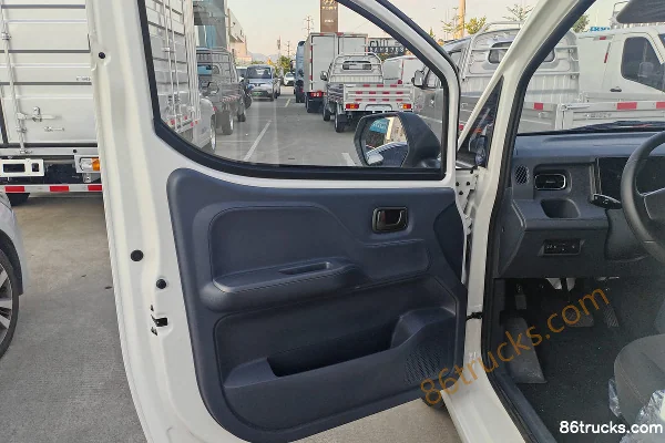 Yufeng Auto Gold Warehouse 2025 Model Super Value Edition 6-Seat Pure Electric Light Bus BYD 42.3kWh Cab (1) | 86Trucks