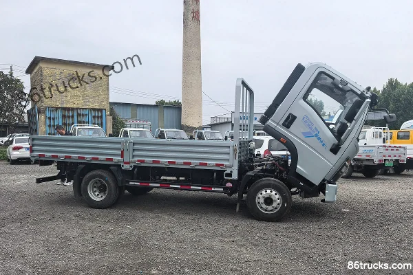 Sinotruk HOWO Tushuai 151 ch 4X2(6 roues) camion léger plateau à cabine simple 4,15 m (Fast Gear 8 vitesses) Châssis (3) | 86Trucks