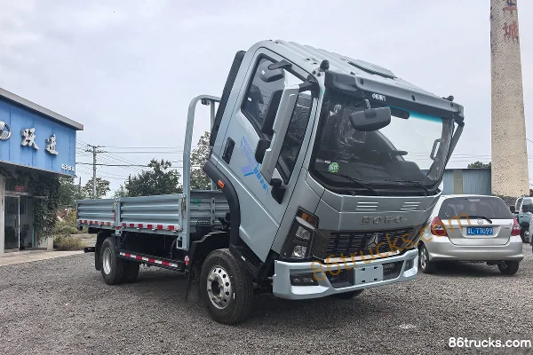 Sinotruk HOWO Tushuai 151 ch 4X2(6 roues) camion léger plateau à cabine simple 4,15 m (Fast Gear 8 vitesses) Châssis (2) | 86Trucks