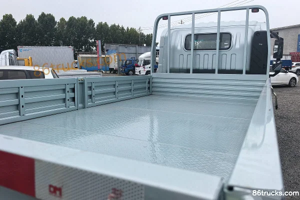 Sinotruk HOWO Tushuai 151 ch 4X2(6 roues) camion léger plateau à cabine simple 4,15 m (Fast Gear 8 vitesses) Carrosserie (3) | 86Trucks