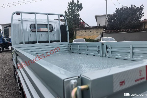 Sinotruk HOWO Tushuai 151 ch 4X2(6 roues) camion léger plateau à cabine simple 4,15 m (Fast Gear 8 vitesses) Carrosserie (1) | 86Trucks