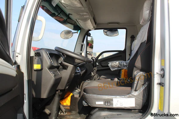Foton M Card 2.3L Diesel 142hp 4X2(6 wheels) WLY 5-Speed Hydraulic Brake 3.7m Single Row Stake Truck Cab (2) | 86Trucks