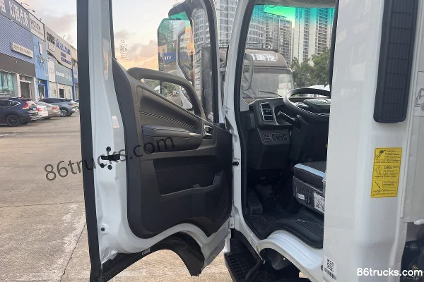 Foton Zhilan EL air brake 4.17m single-row pure electric stake truck CATL 100.07kWh 4X2(6 wheels) Cab (1) | 86Trucks