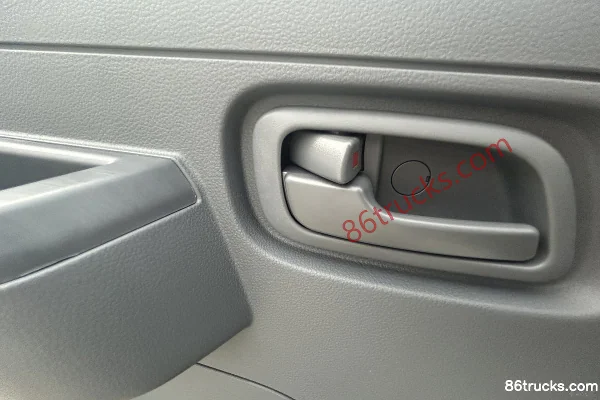 Kaiyi Jiangtun E5 2025 Passenger Economy Edition 6-Seat Electric Light Bus Kairui 36.8kWh Cab (2) | 86Trucks