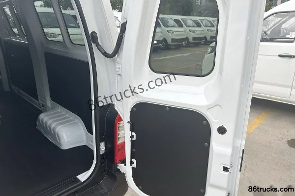 Kaiyi Jiangtun E5 2025 Passenger Economy Edition 6-Seat Electric Light Bus Kairui 36.8kWh Cargo Box (3) | 86Trucks