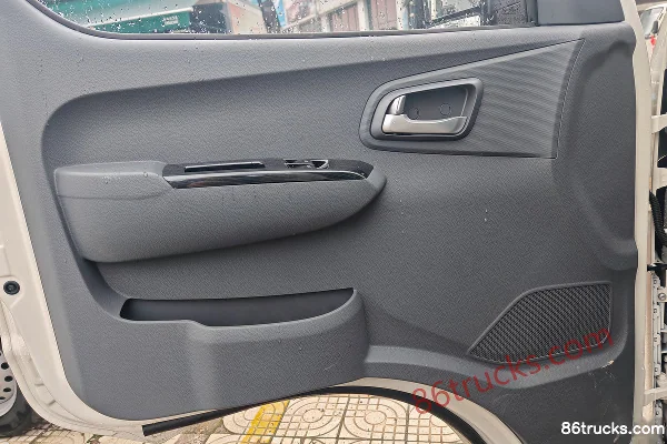 Foton Xiangling M2 Pro Luxe 1.6L 122 ch 4X2(6 roues) Essence 3,3 m Benne à ouverture latérale Monoplace Micro camion Cabine (2) | 86Trucks