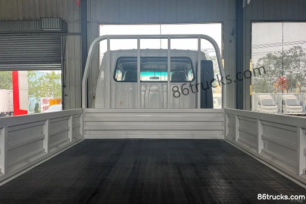 Isuzu 100P 120hp 4X2(6 wheels) 2.56m double-row flatbed light truck (China VI) Body (3) | 86Trucks