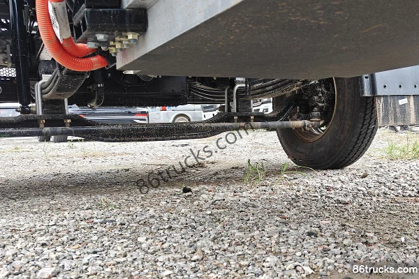 Sinotruk HOWO Tongshuai 4.15m Single Row Electric Stake Light Truck Sinotruk 134.02kWh 4X2(6 wheels) Chassis (3) | 86Trucks