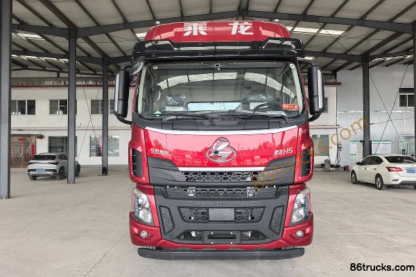 Dongfeng Liuqi Chenglong H5 Chuangfu Edition 7.7L LNG 320 hp 4X2(6 wheels) Fast Gear 8-Speed 9.7m Van Cargo Truck Exterior (3) | 86Trucks