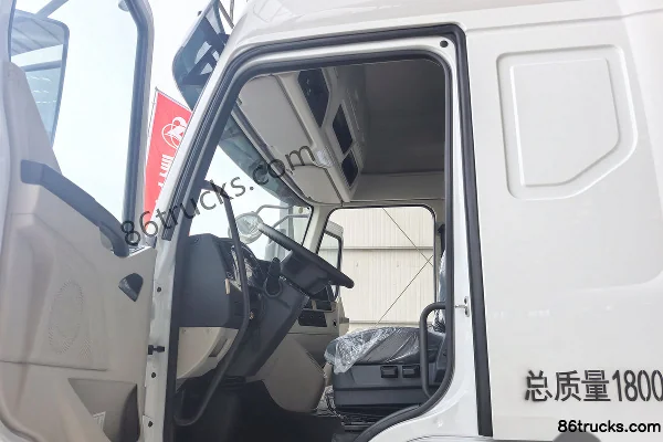 Dongfeng H5 4X2(6 wheels) air brake 9.7m semi-sleeper pure electric van cargo truck CATL 310.66kWh Cab (1) | 86Trucks