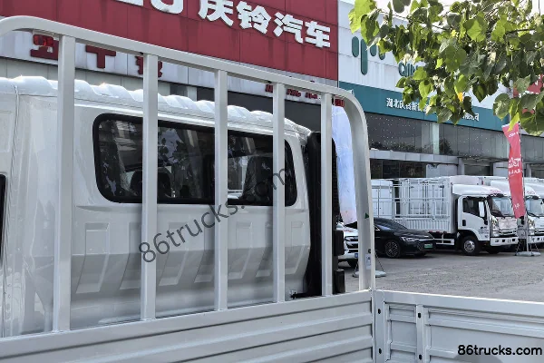 Yuejin Beyond C300-33 150 ch 4X2(6 roues) 3.105 m Camion léger à ridelles avec cabine double Carrosserie (2) | 86Trucks