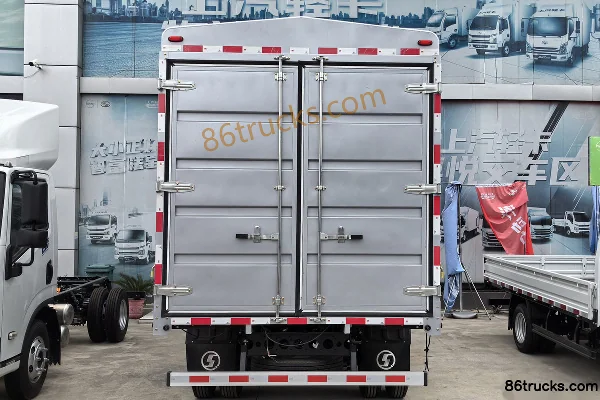 Yuejin Kuaiyun H500 150hp 4X2(6 wheels) 4.2m single-row stake truck (China VI) Body (2) | 86Trucks