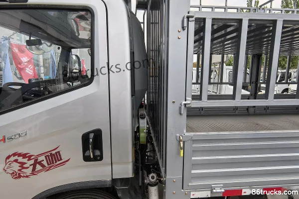 Yuejin Kuaiyun H500 150hp 4X2(6 wheels) 4.2m single-row stake truck (China VI) Body (1) | 86Trucks