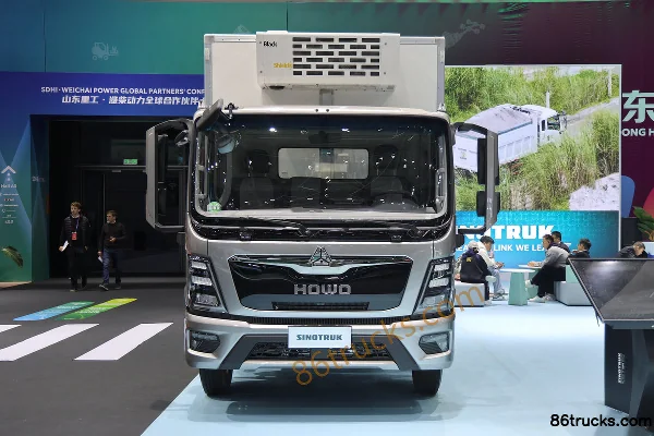 Sinotruk HOWO Hanpo PRO 170 hp 4X2(6 wheels) AMT automatic refrigerated truck Exterior (2) | 86Trucks