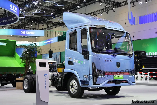 Lanqing Yue X7 Wide Body Air Brake 4.18m Single Row Pure Electric Stake Truck BYD 200.3kWh 4X2(6 wheels) Exterior