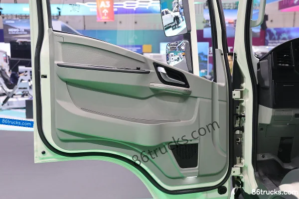 Sitrak C3E cabine simple camion porteur 100% électrique CATL 100,07 kWh 4X2(6 roues) (2) | 86Trucks